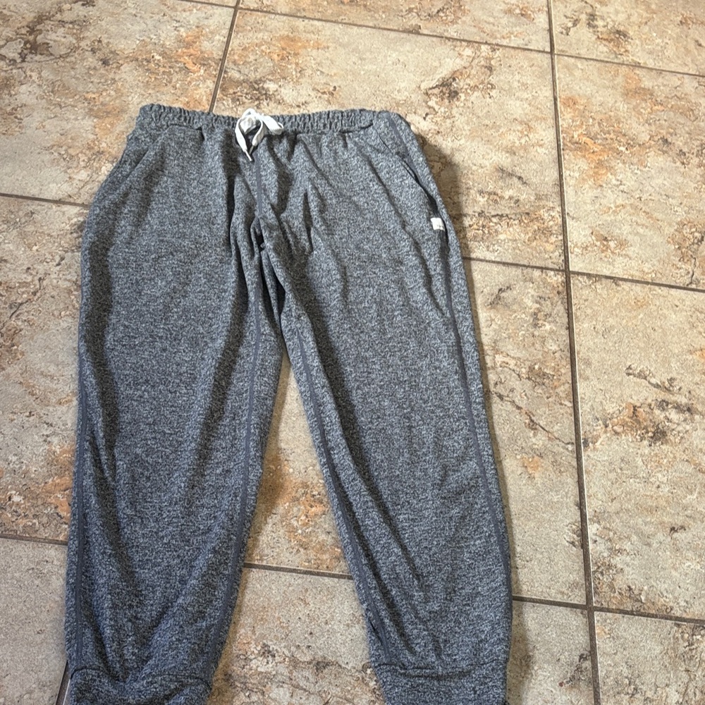 Vuori heather grey sweatpants